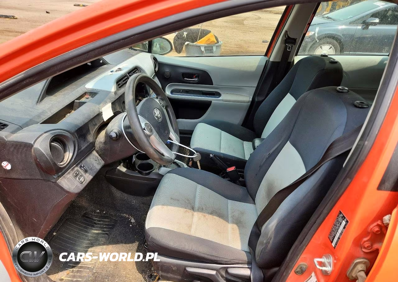 2012 Toyota Prius C Two VIN:JTDKDTB37C1029418 - 7