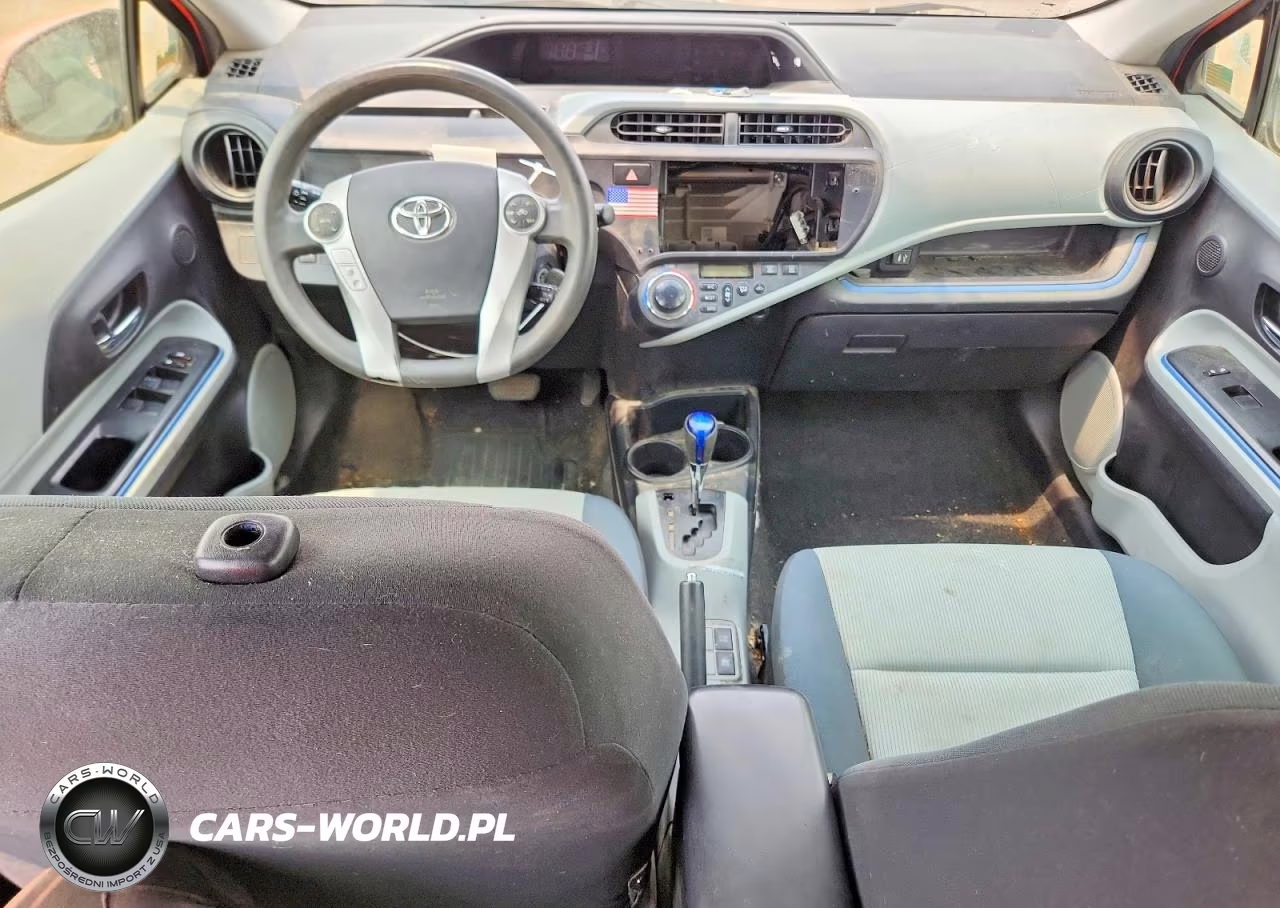 2012 Toyota Prius C Two VIN:JTDKDTB37C1029418 - 8