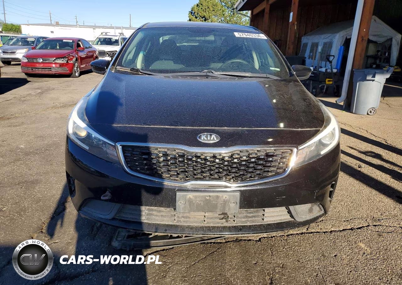 2018 Kia Forte Lx VIN:3KPFL4A76JE256897 - 5