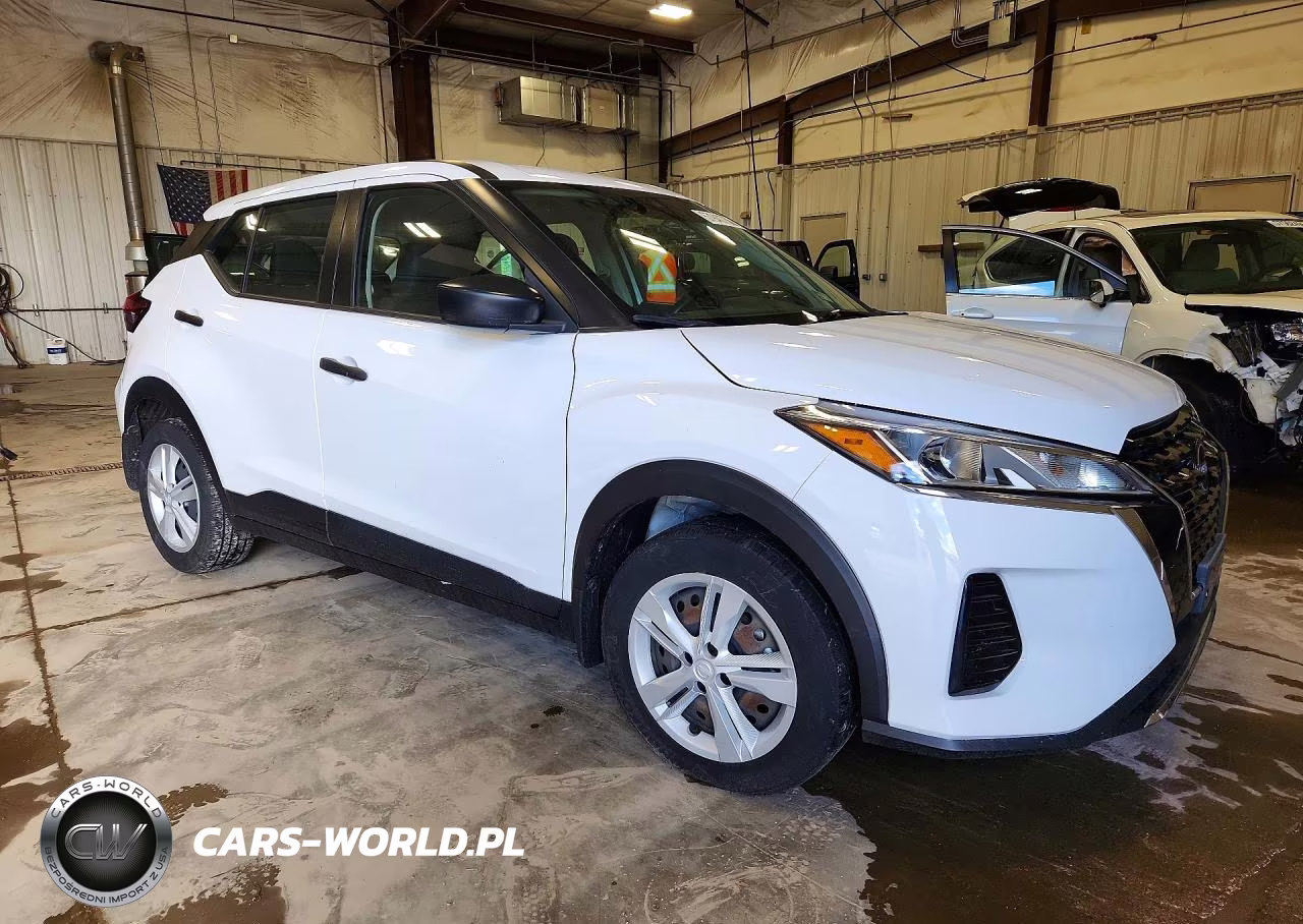 2023 Nissan Kicks S VIN:3N1CP5BV4PL496497 - 4
