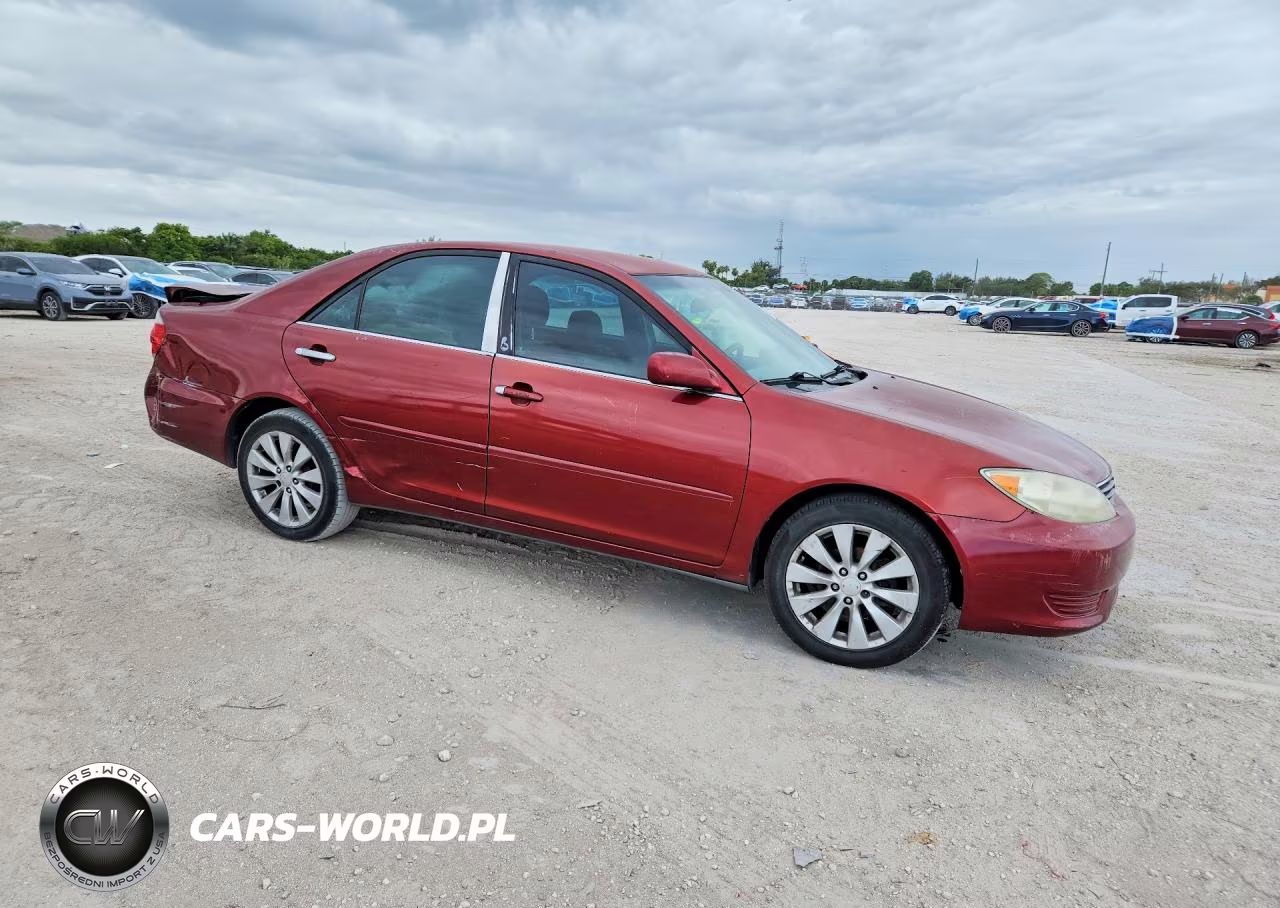 2005 Toyota Camry Le VIN:4T1BE32K75U092150 - 4