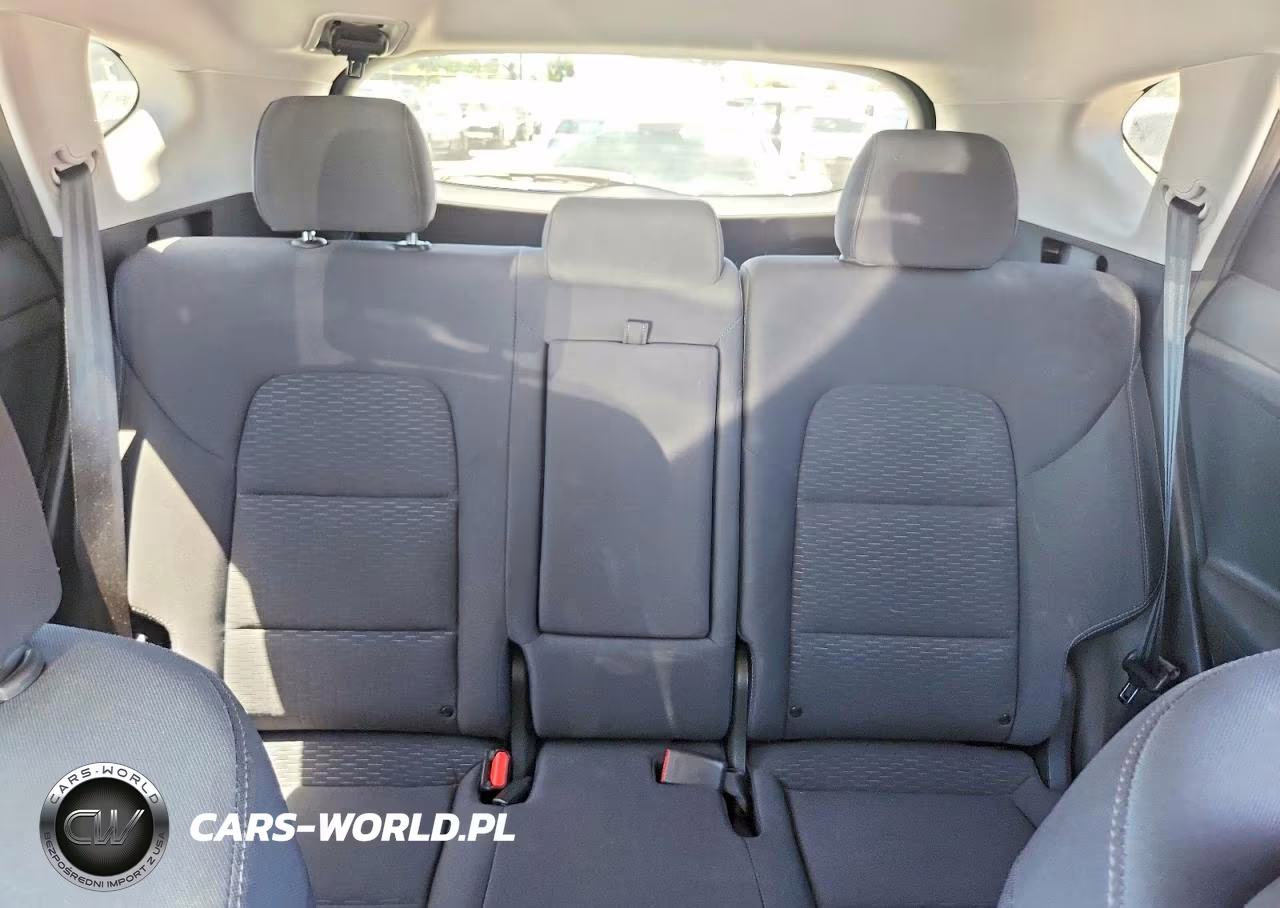 2021 Hyundai Tucson Value VIN:KM8J33A47MU403062 - 10