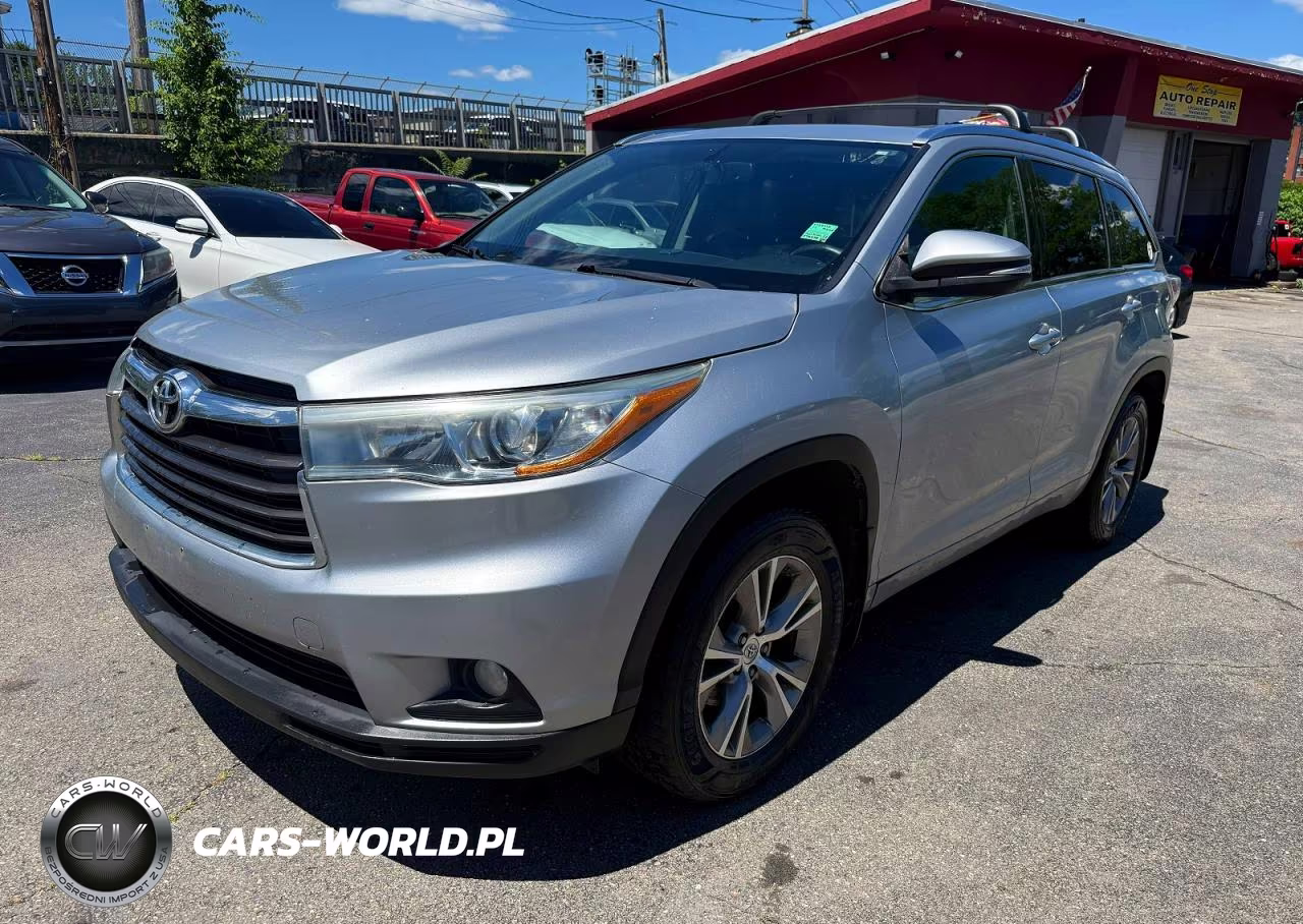 2015 Toyota Highlander Xle – zdjęcie 1 z 14