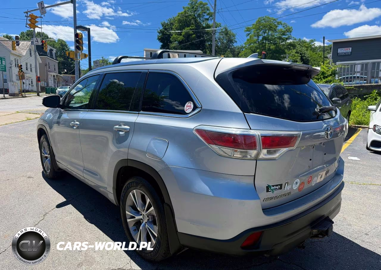 2015 Toyota Highlander Xle VIN:5TDJKRFH3FS075698 - 2