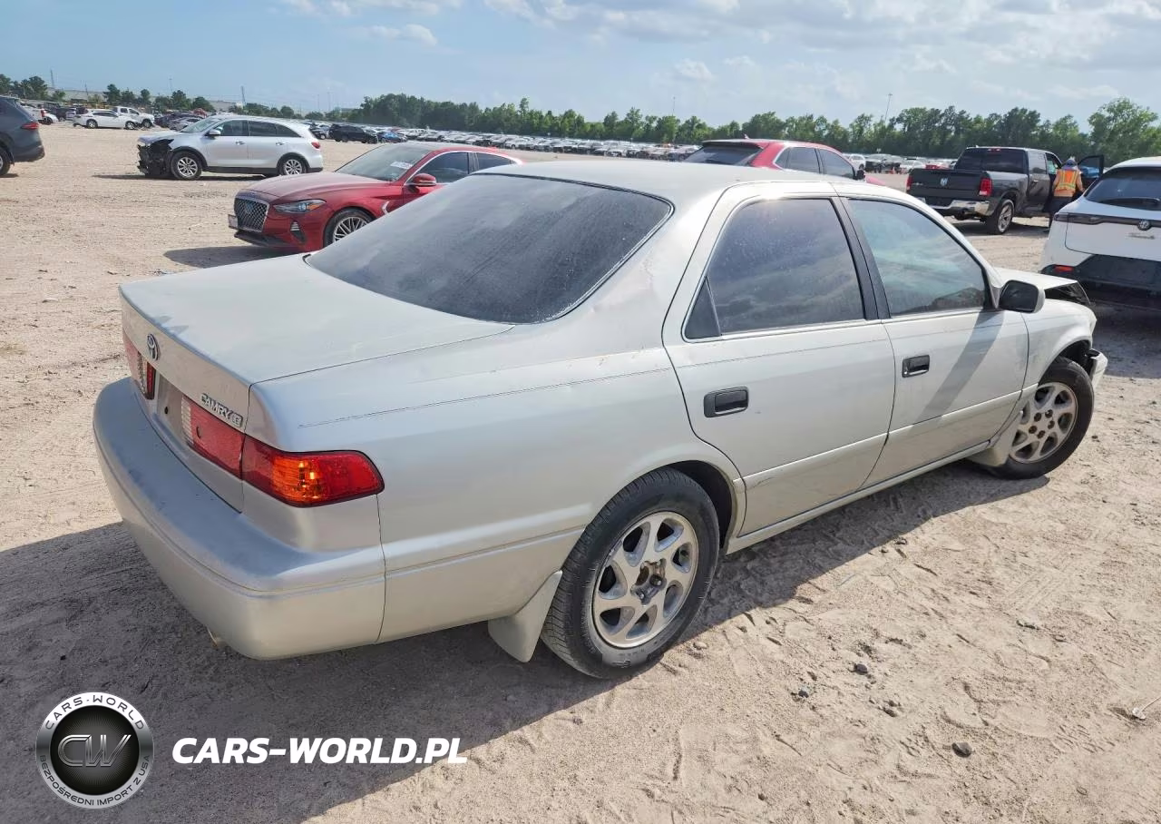 2001 Toyota Camry Le VIN:4T1BG22K31U087266 - 3