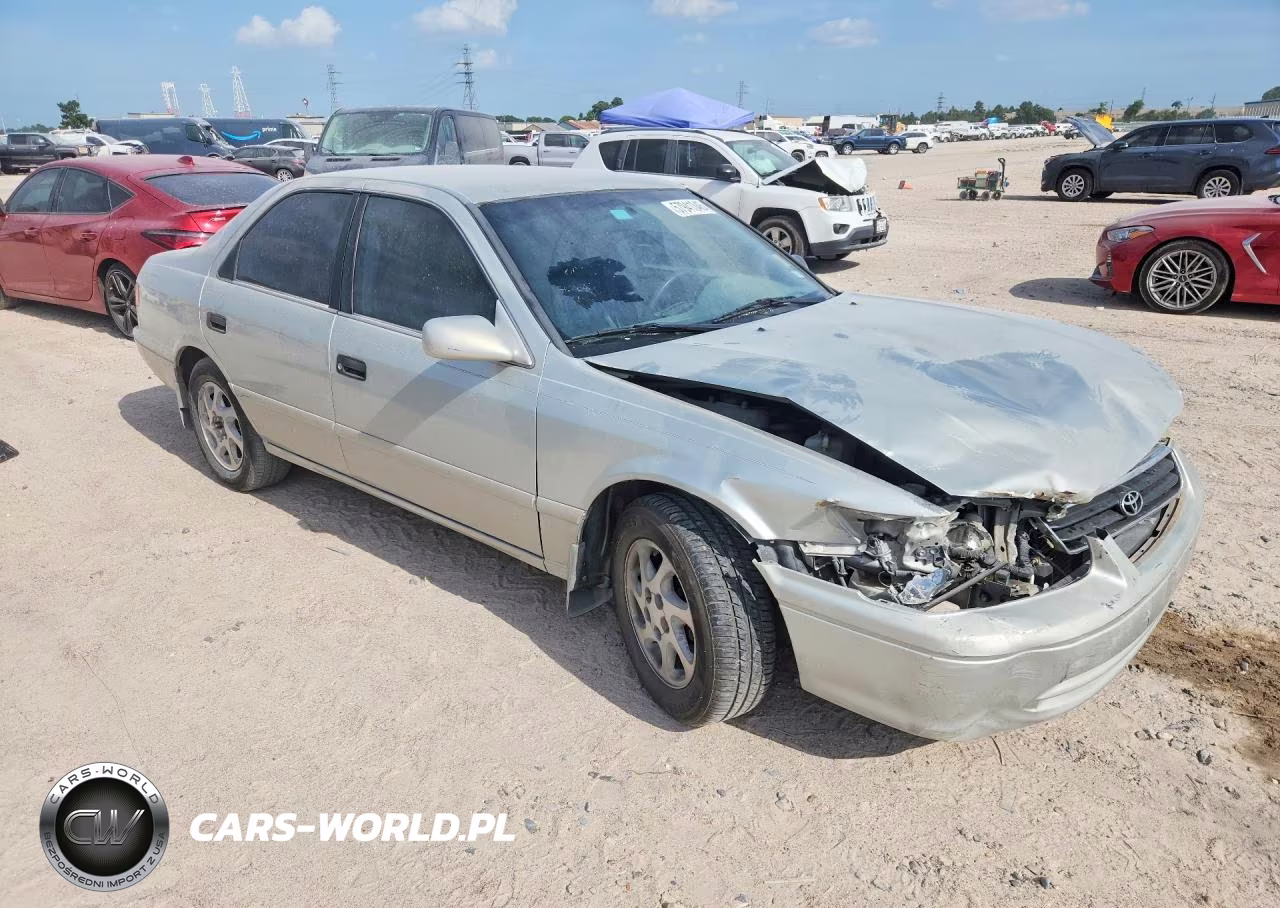 2001 Toyota Camry Le VIN:4T1BG22K31U087266 - 4
