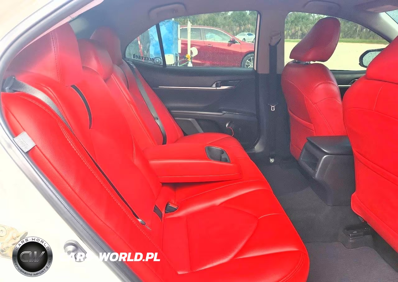 2020 Toyota Camry Se VIN:4T1G11AKXLU963322 - 10