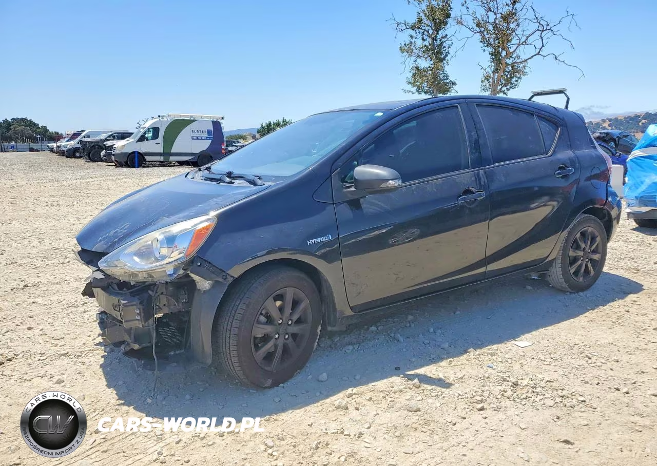 2016 Toyota Prius C Persona Special Edition – zdjęcie 1 z 13