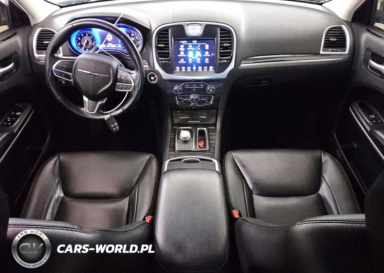 2019 Chrysler 300 Touring VIN:2C3CCAAG4KH634307 - 8