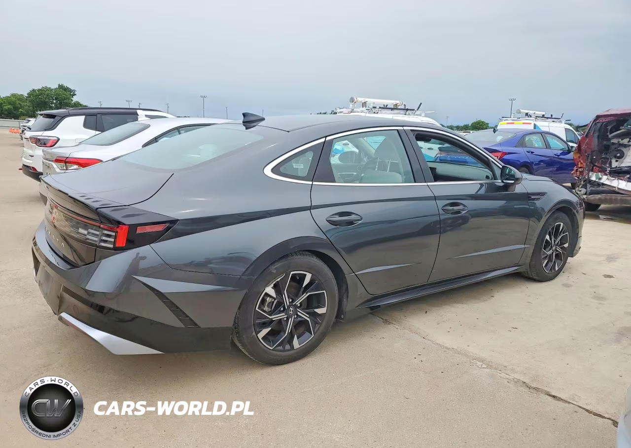 2025 Hyundai Sonata Sel VIN:KMHL64JA7SA498295 - 3