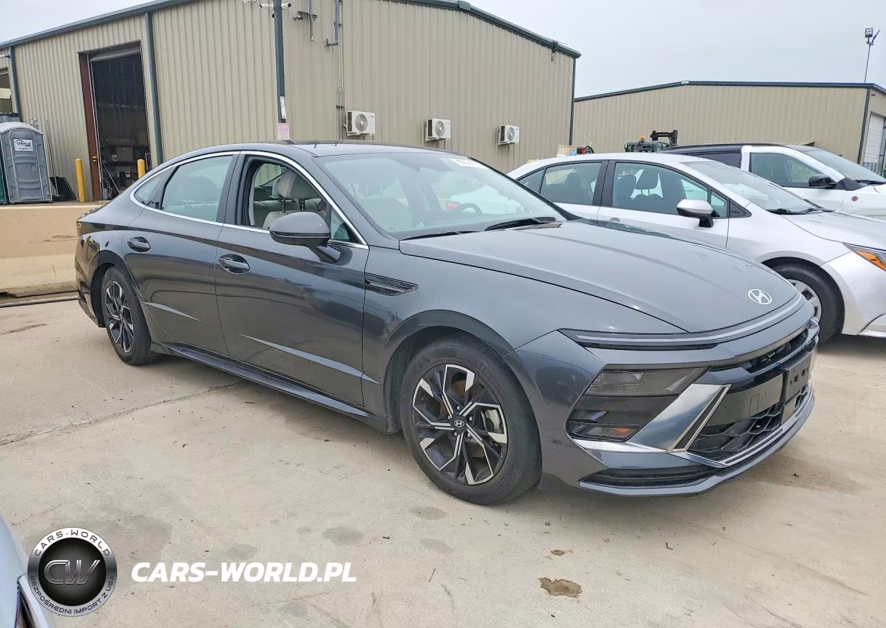 2025 Hyundai Sonata Sel VIN:KMHL64JA7SA498295 - 4