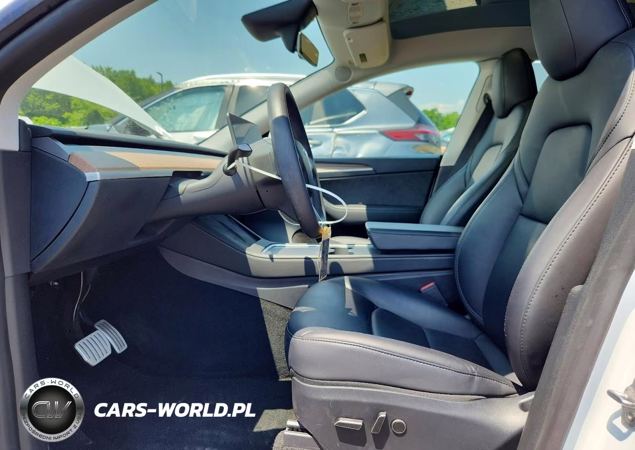 2023 Tesla Model Y VIN:7SAYGDEF7PF860074 - 7