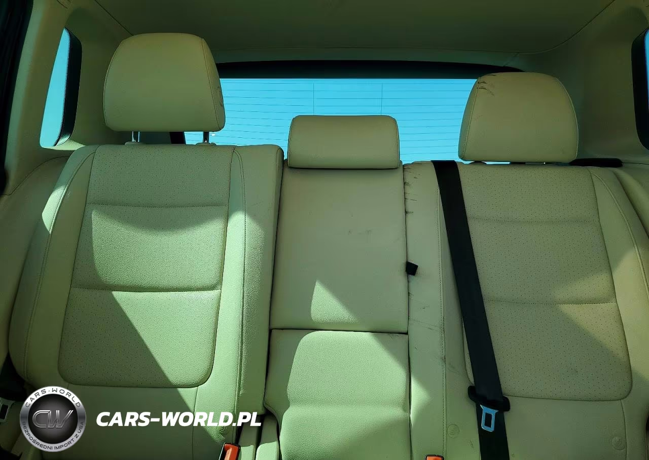 2015 Volkswagen Tiguan S VIN:WVGBV7AX6FW556006 - 10