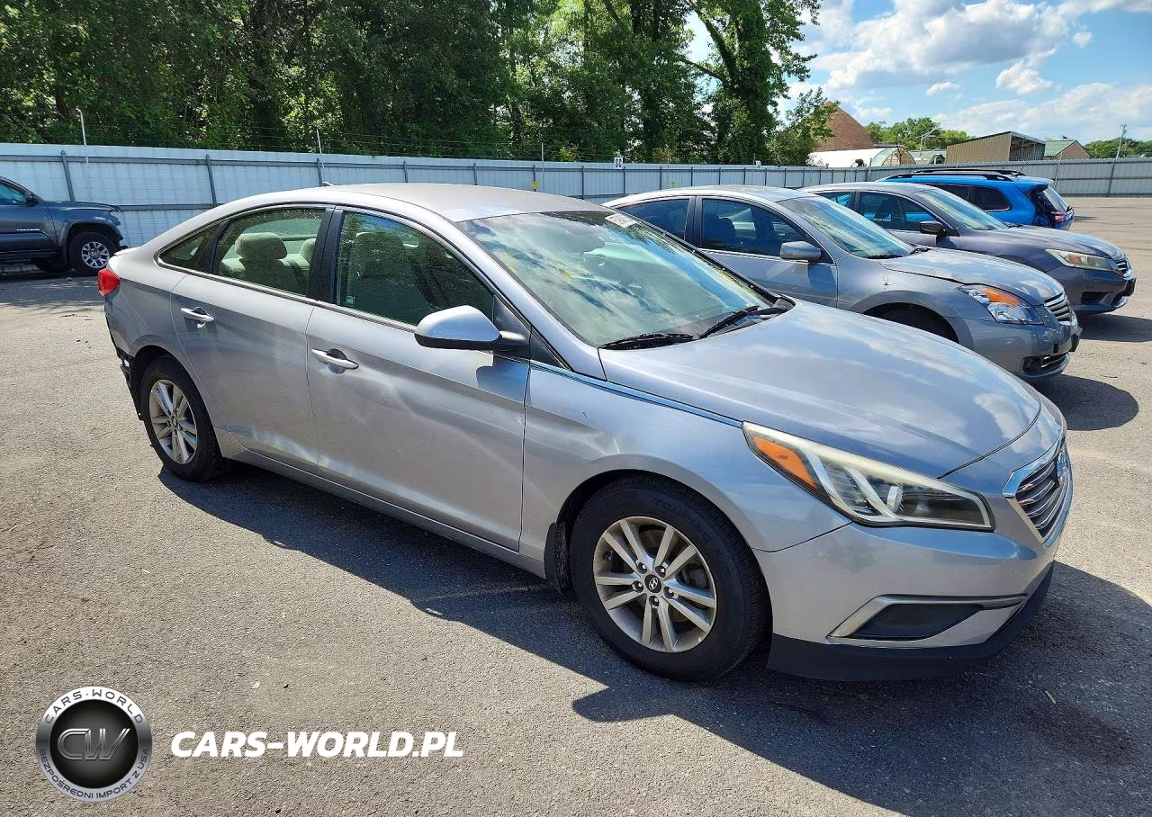 2016 Hyundai Sonata Se VIN:5NPE24AF4GH407021 - 4