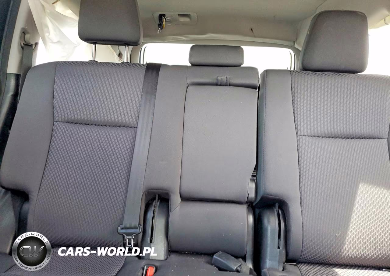 2017 Toyota Highlander Le VIN:5TDBZRFH8HS459267 - 10
