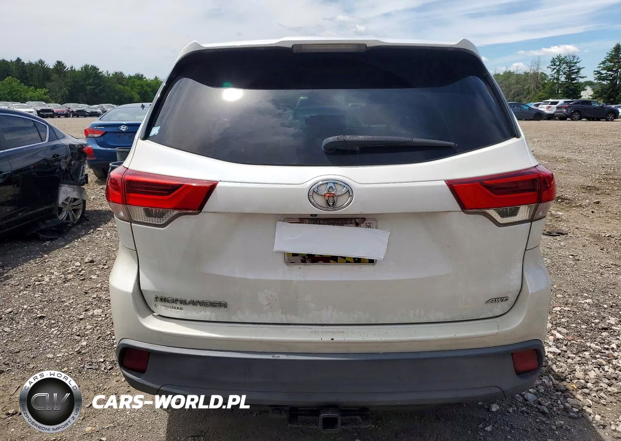2017 Toyota Highlander Le VIN:5TDBZRFH8HS459267 - 6