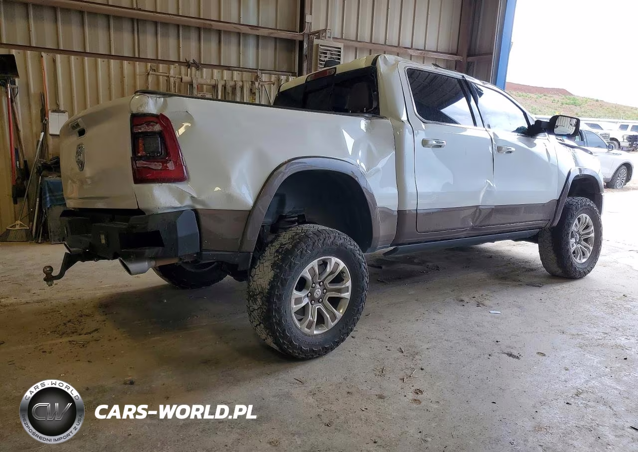 2020 Ram 1500 Longhorn VIN:1C6SRFKT8LN328256 - 3
