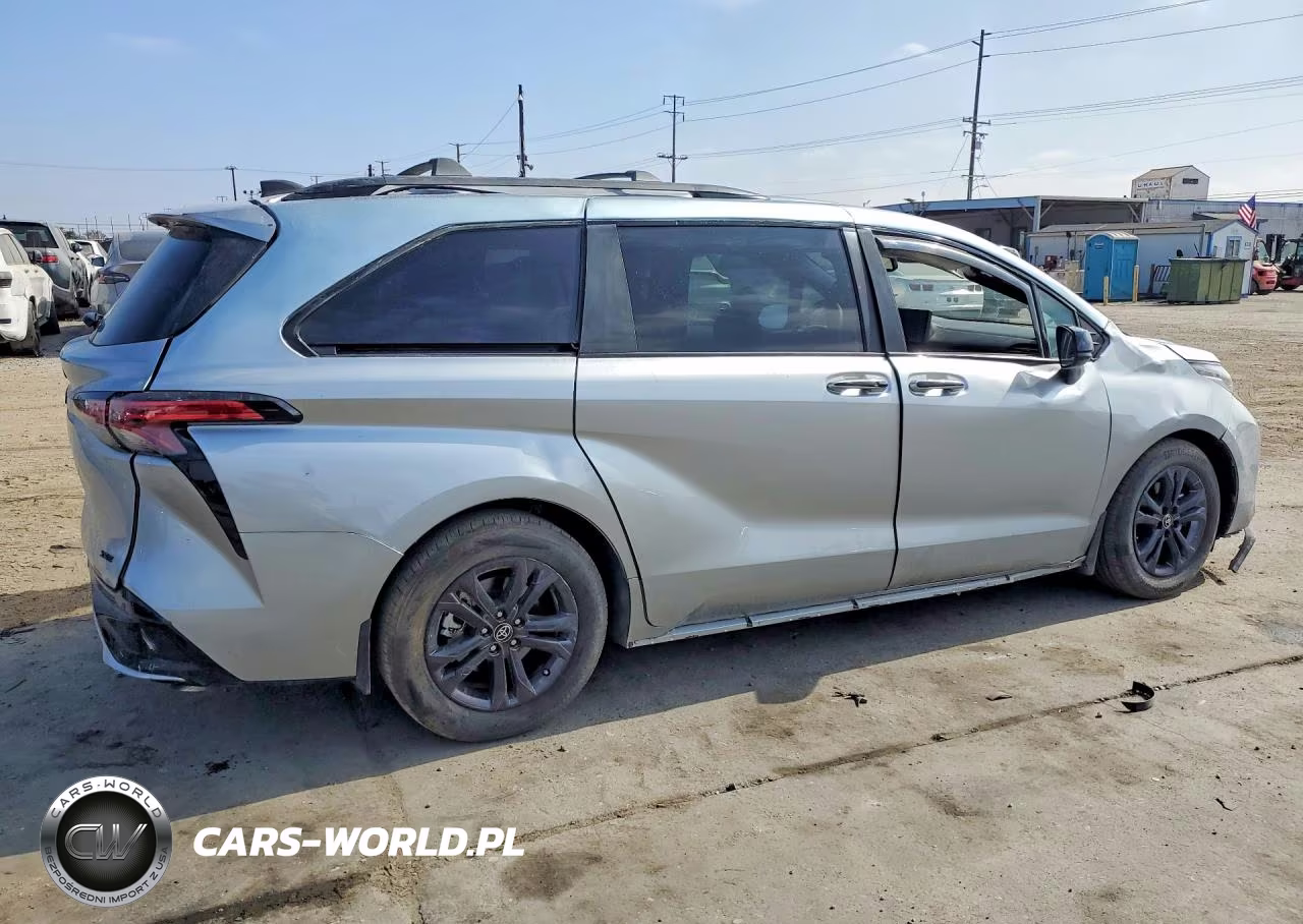 2025 Toyota Sienna Xse VIN:5TDDSKFC1SS166407 - 3