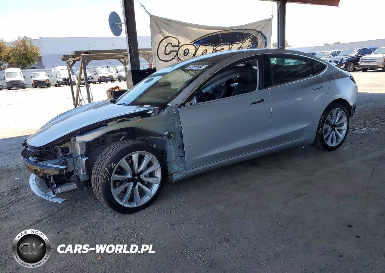 2018 Tesla Model 3 – zdjęcie 1 z 13