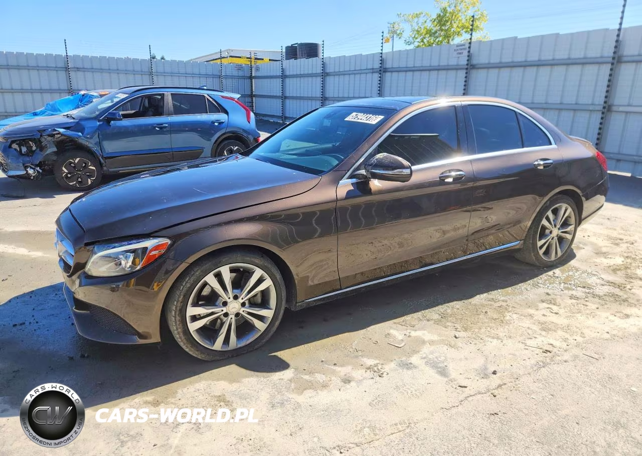 2015 Mercedes-Benz C 300