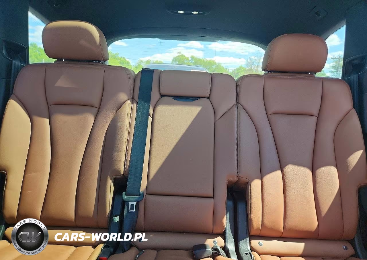 2021 Audi Q7 Premium VIN:WA1AJAF7XMD026545 - 10