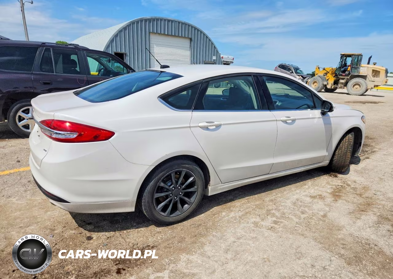 2017 Ford Fusion Se VIN:3FA6P0H70HR192819 - 3