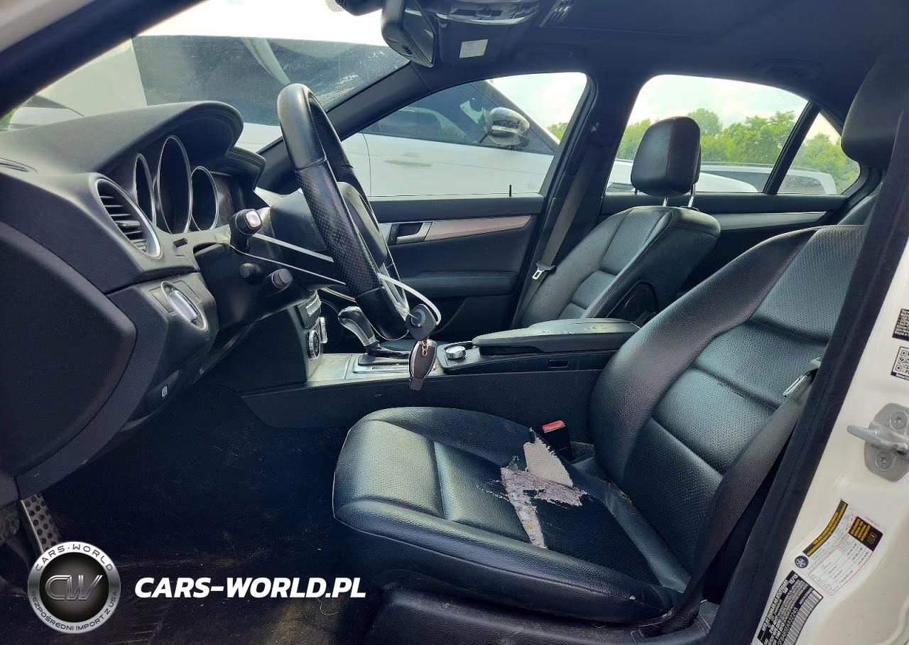 2014 Mercedes-Benz C 300 4Matic VIN:WDDGF8AB5EA932245 - 7