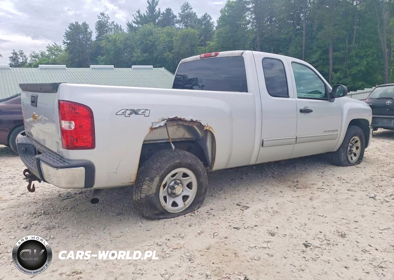 2012 Chevrolet Silverado K1500 Ls VIN:1GCRKREA0CZ257764 - 3
