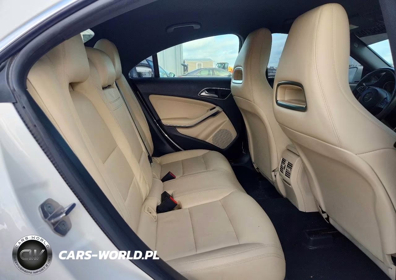 2018 Mercedes-Benz Cla 250 VIN:WDDSJ4EB2JN669825 - 10