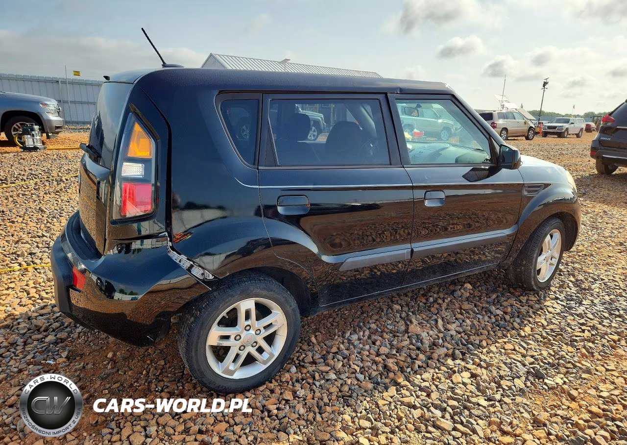 2010 Kia Soul + VIN:KNDJT2A29A7151242 - 3