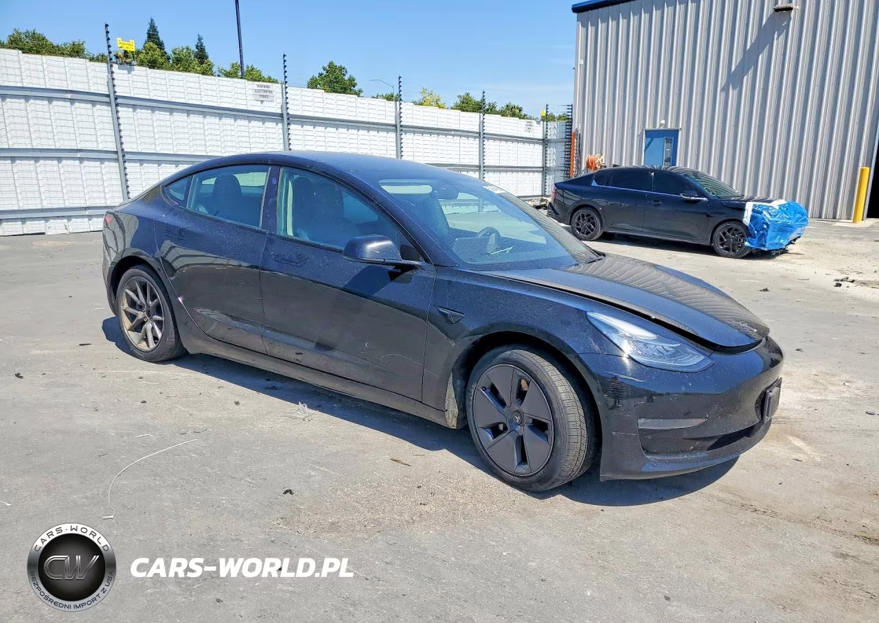 2022 Tesla Model 3 VIN:5YJ3E1EB7NF239679 - 4