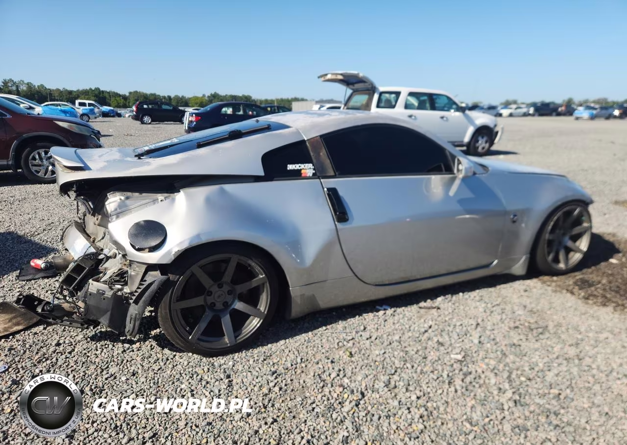 2005 Nissan 350Z Coupe VIN:JN1AZ34E65M652884 - 3