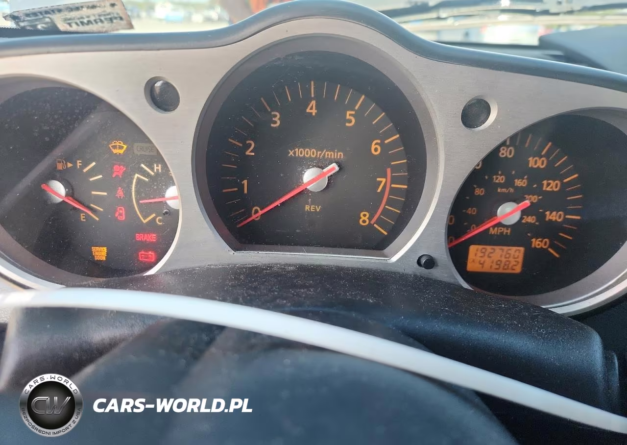 2005 Nissan 350Z Coupe VIN:JN1AZ34E65M652884 - 9