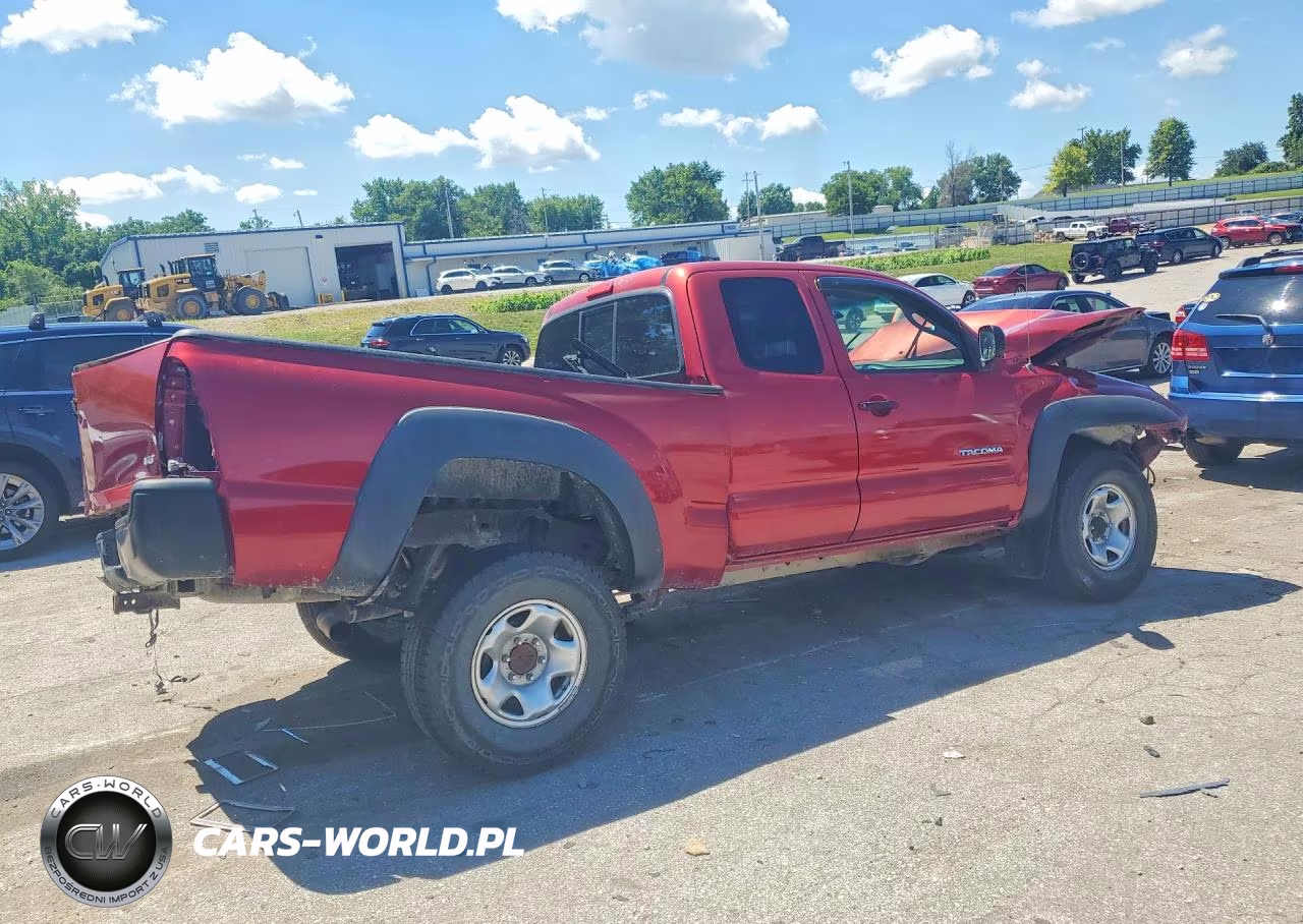 2005 Toyota Tacoma Access Cab VIN:5TEUU42N25Z112120 - 3