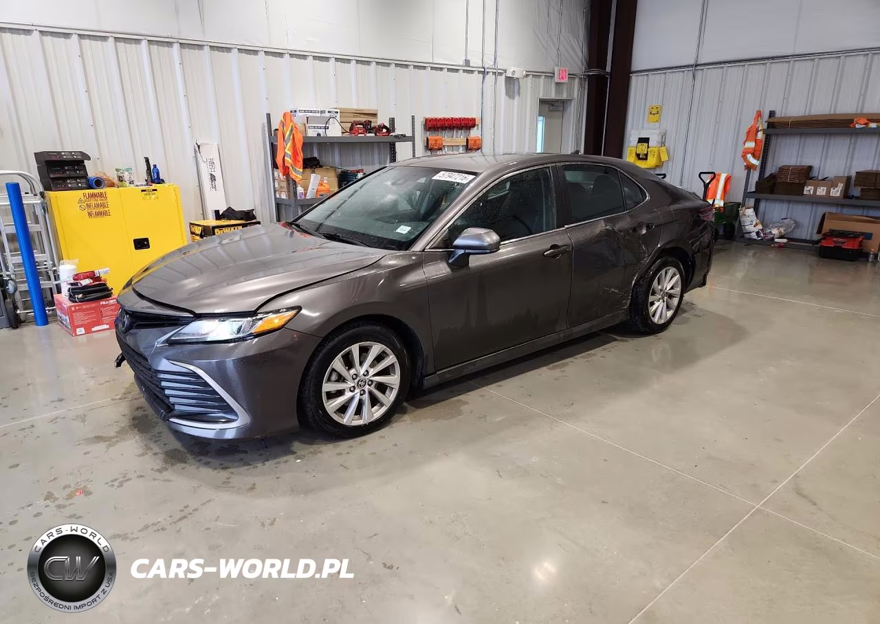 2021 Toyota Camry Le