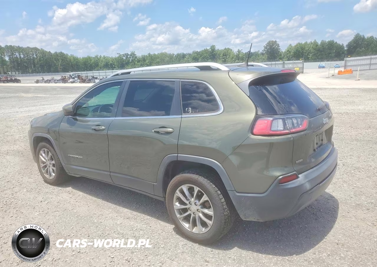 2019 Jeep Cherokee Latitude Plus VIN:1C4PJLLB3KD184811 - 2