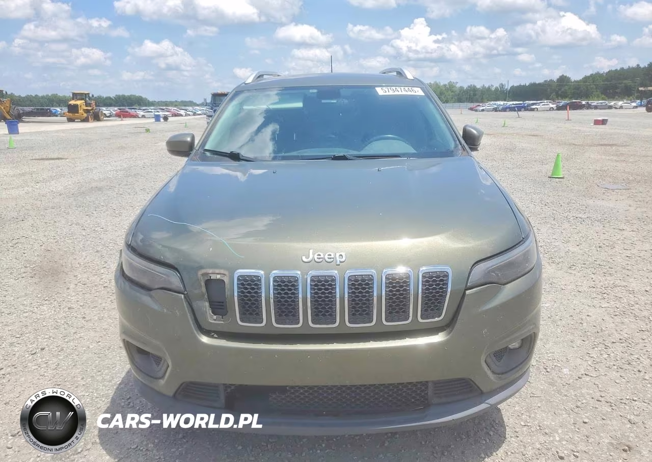 2019 Jeep Cherokee Latitude Plus VIN:1C4PJLLB3KD184811 - 5