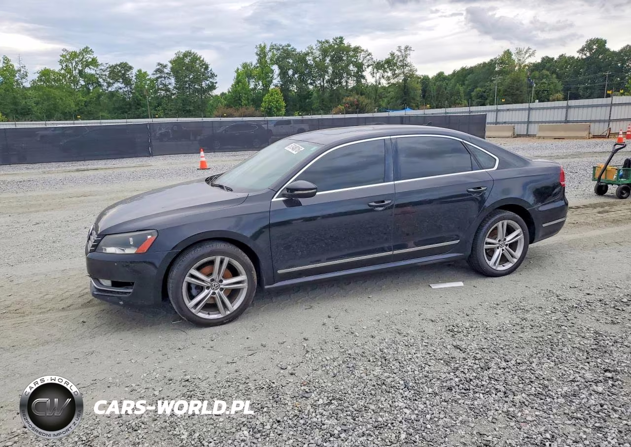 2012 Volkswagen Passat Sel