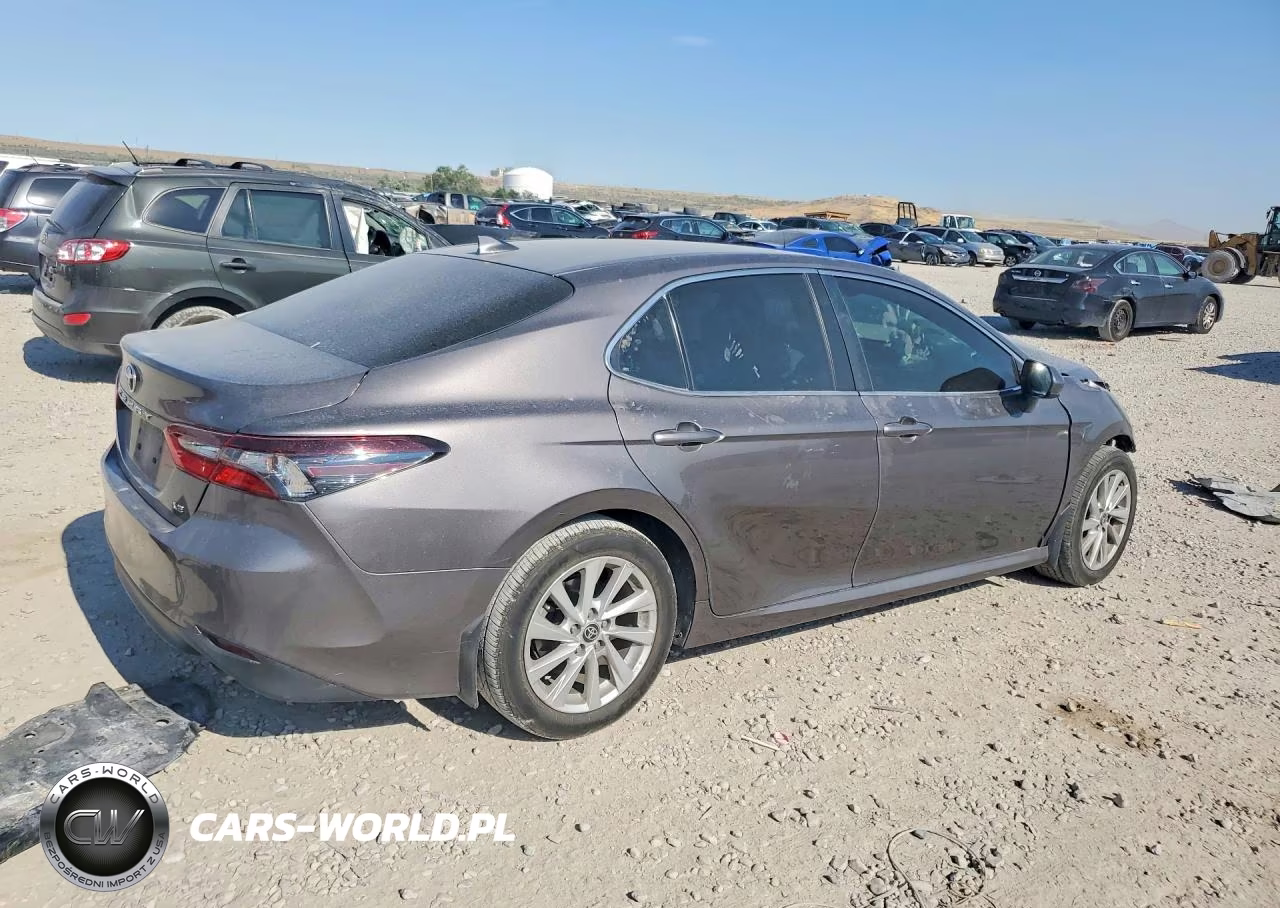 2024 Toyota Camry Le VIN:4T1C11AK5RU880405 - 3