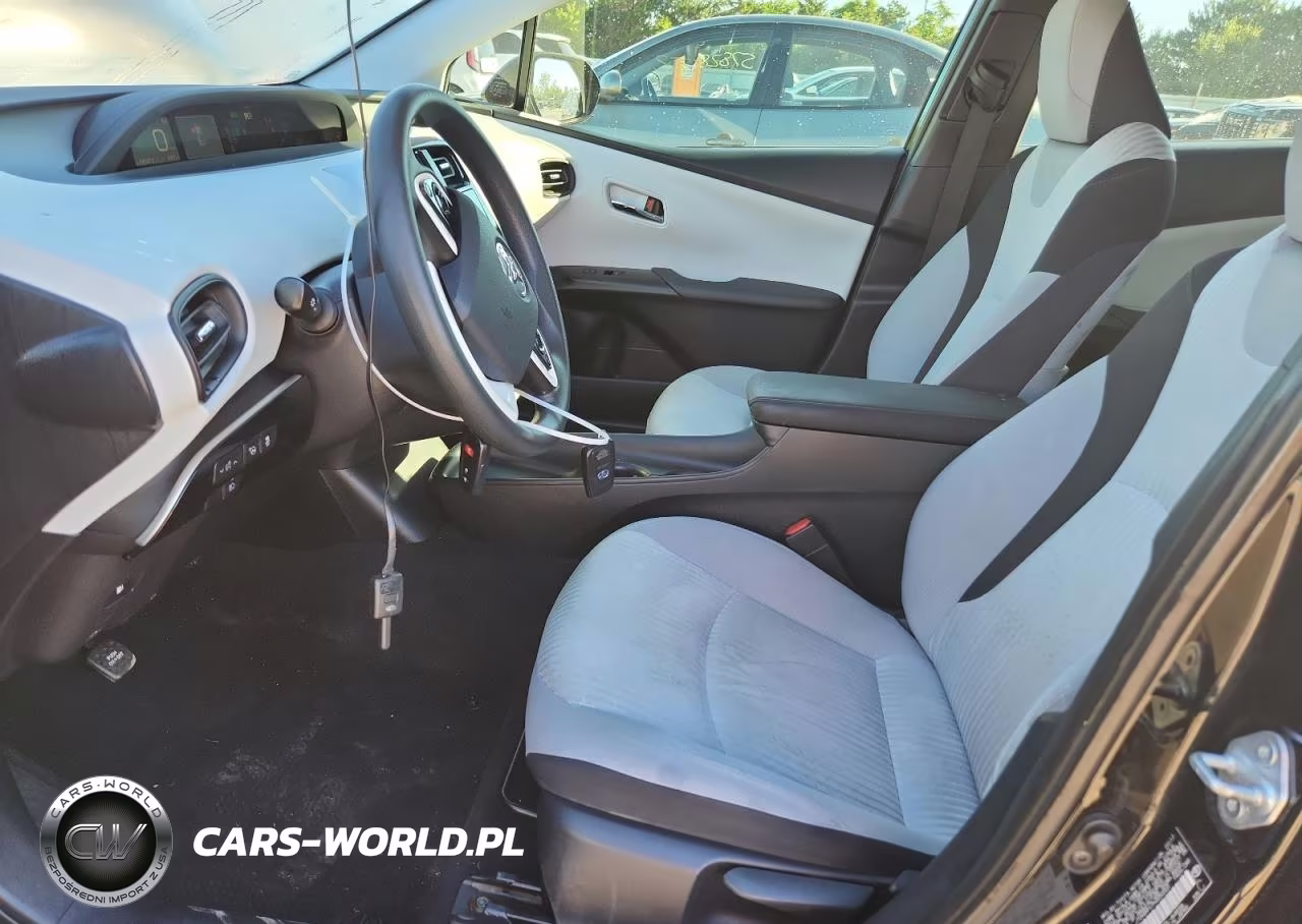 2017 Toyota Prius Two VIN:JTDKBRFU7H3050003 - 7