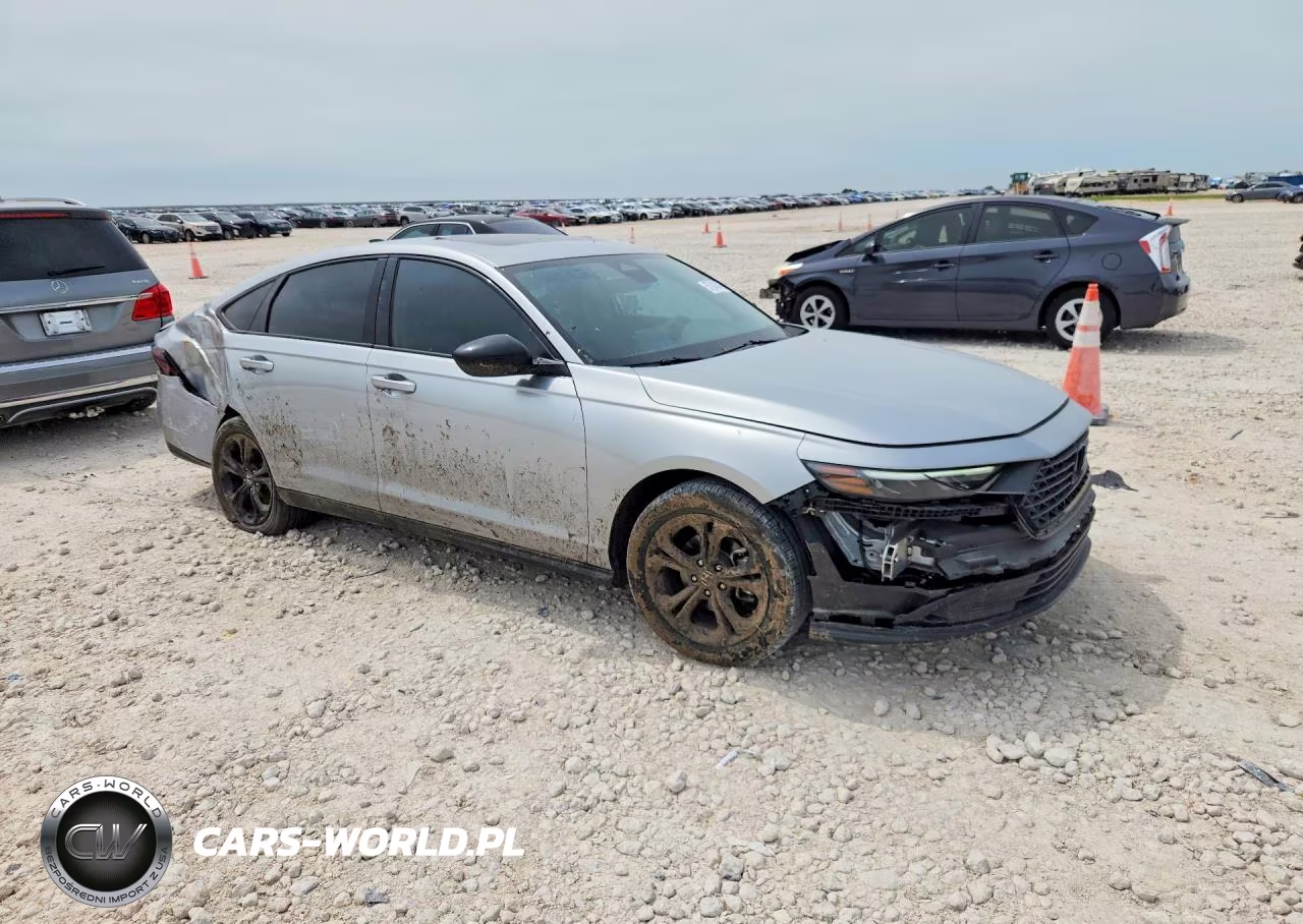 2025 Honda Accord Se VIN:1HGCY1F4XSA021619 - 4