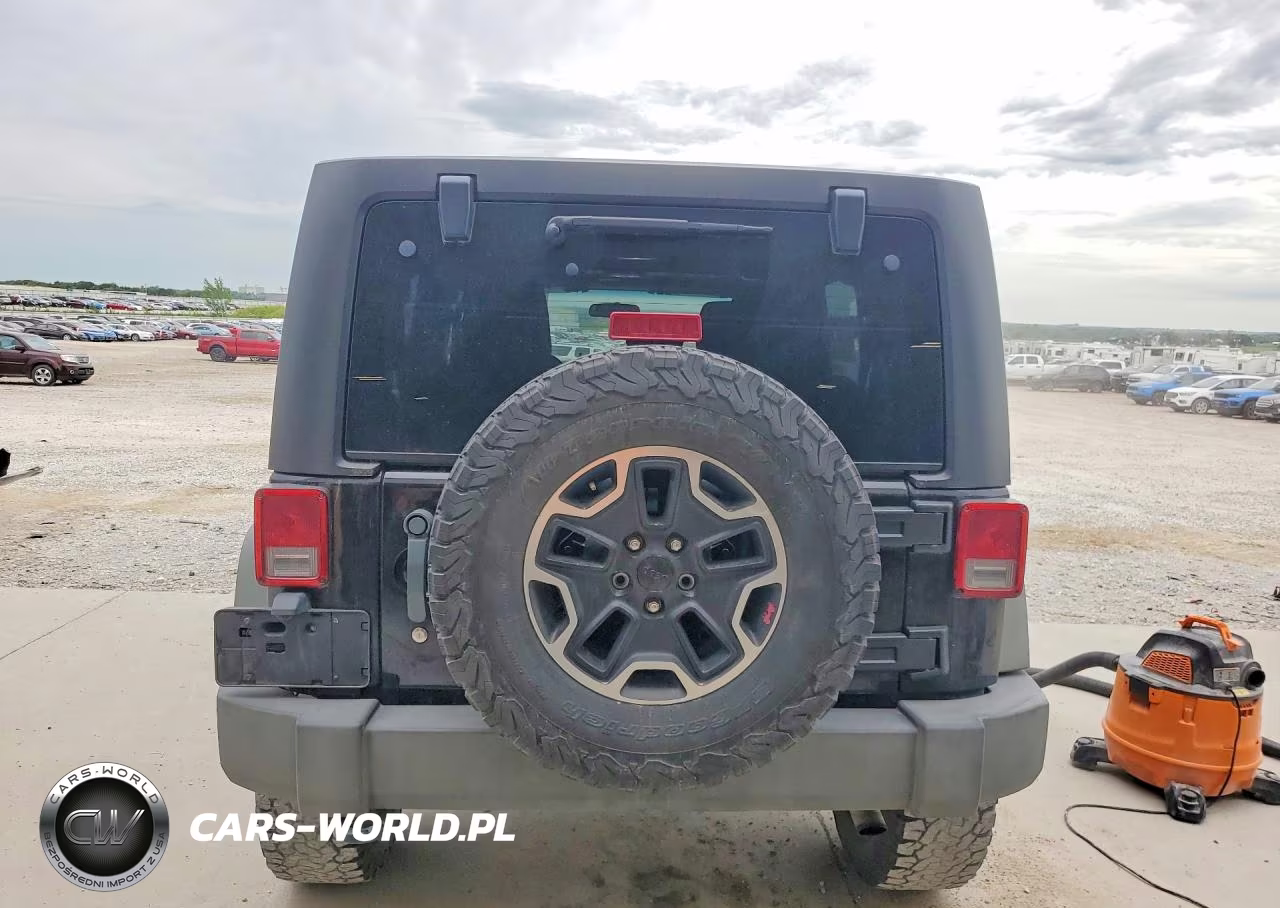 2012 Jeep Wrangler Unlimited Sport VIN:1C4BJWDG7CL100616 - 6