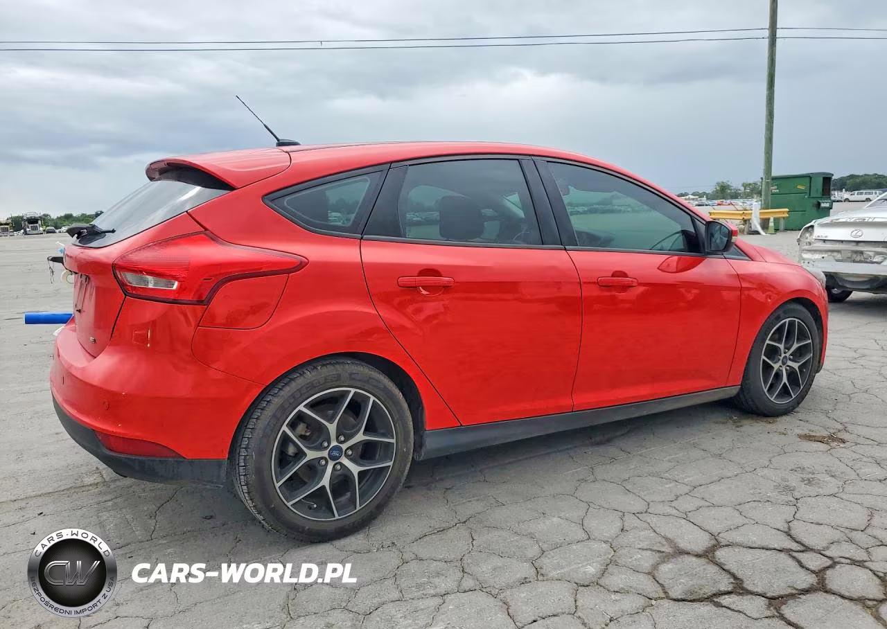 2017 Ford Focus Sel VIN:1FADP3M20HL320476 - 3