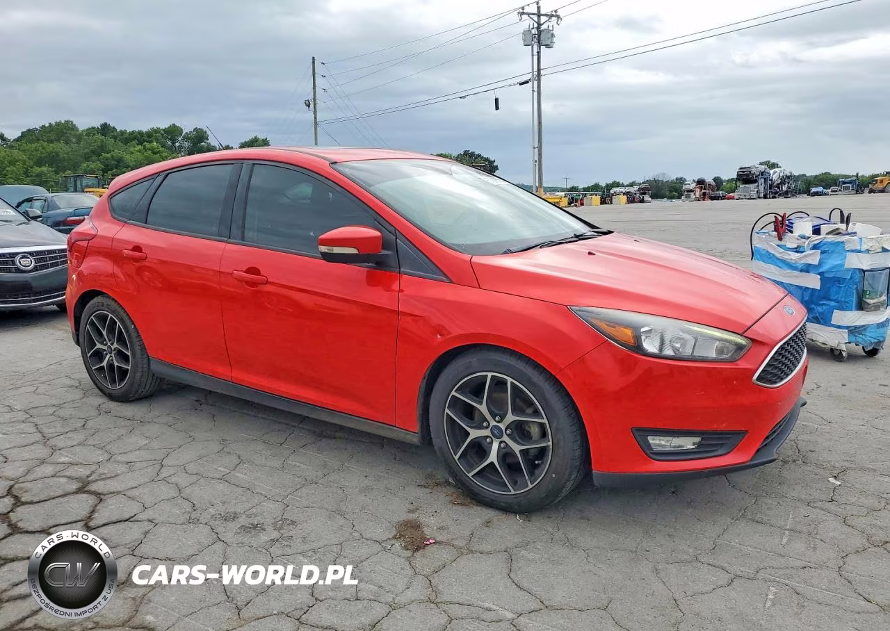 2017 Ford Focus Sel VIN:1FADP3M20HL320476 - 4