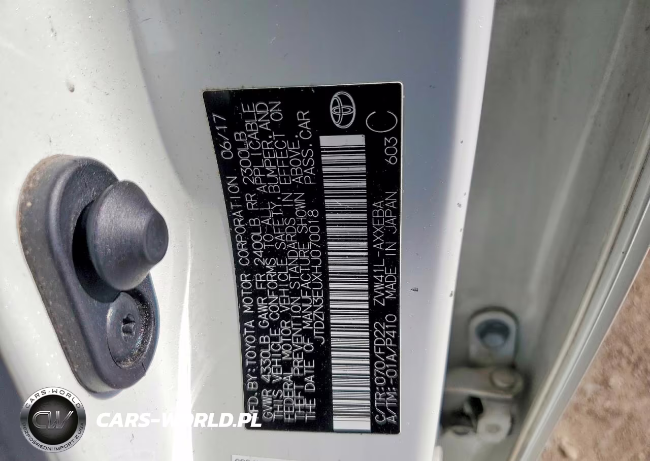 2017 Toyota Prius V Three VIN:JTDZN3EUXHJ070018 - 12