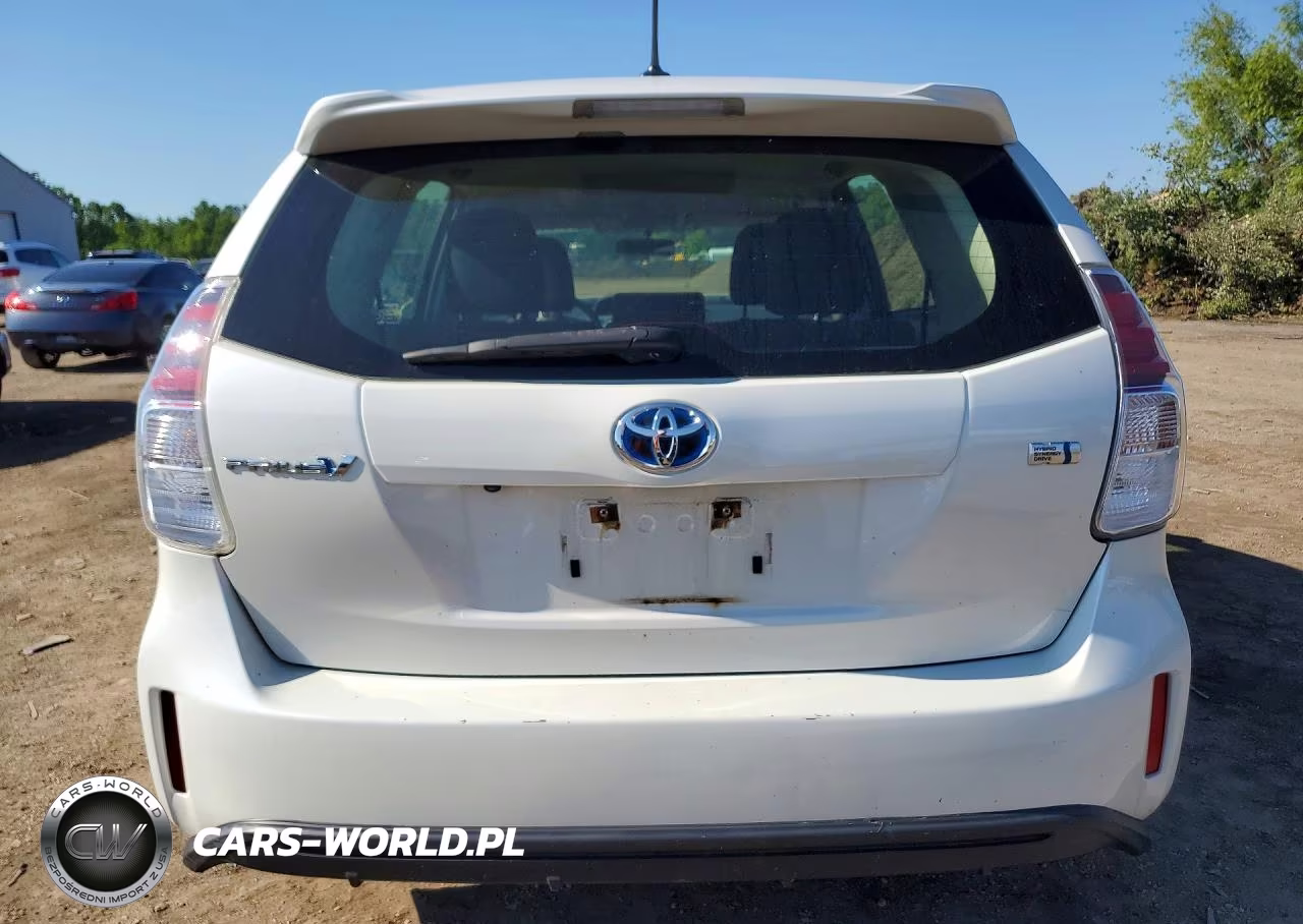 2017 Toyota Prius V Three VIN:JTDZN3EUXHJ070018 - 6