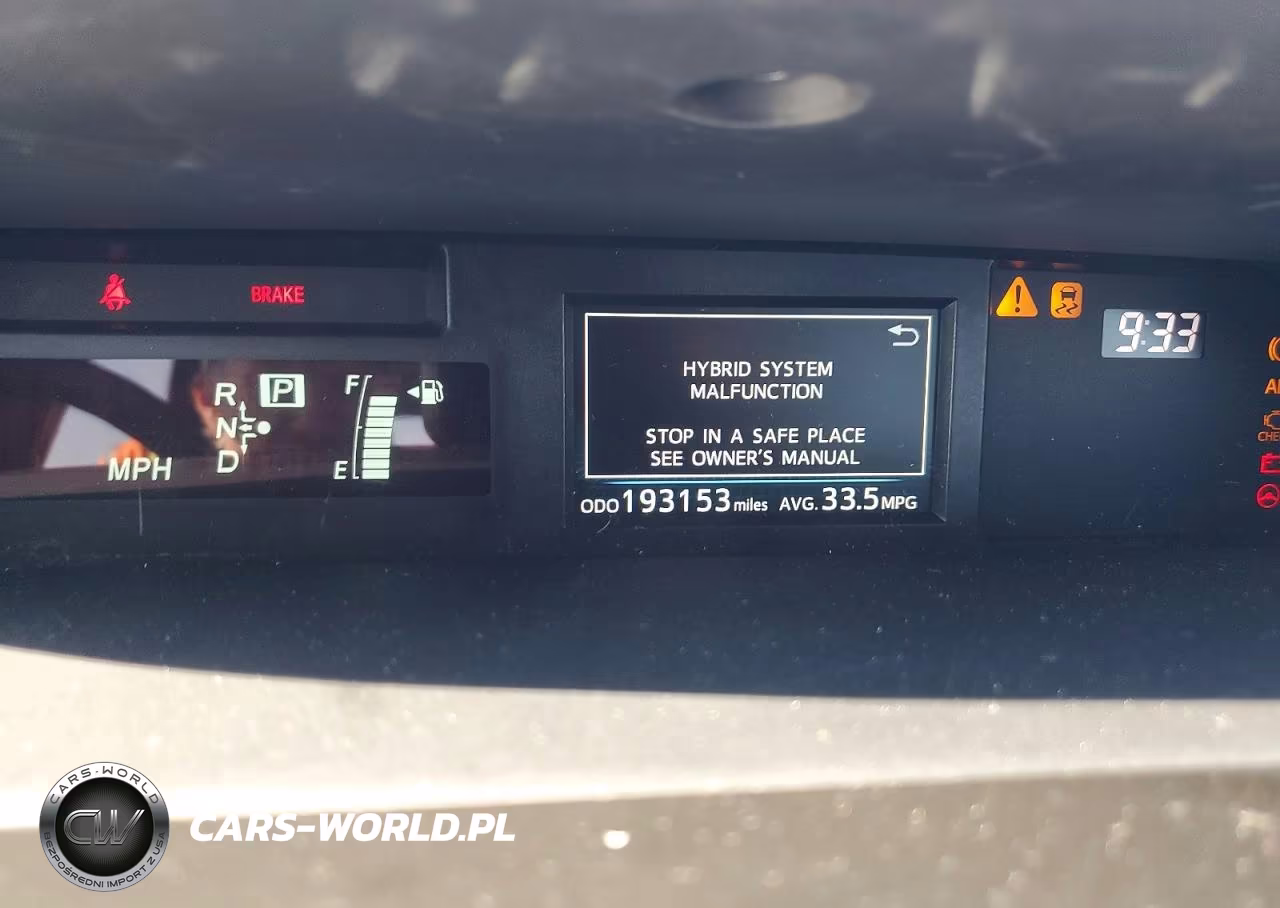 2017 Toyota Prius V Three VIN:JTDZN3EUXHJ070018 - 9