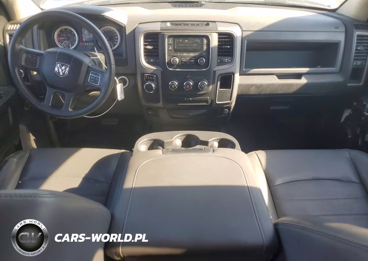 2019 Ram 1500 Classic Tradesman VIN:1C6RR6FG2KS678686 - 8