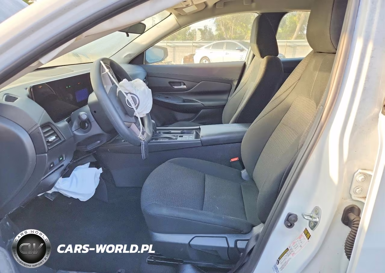 2026 Nissan Sentra S VIN:3N1AB9BV1TY219316 - 7
