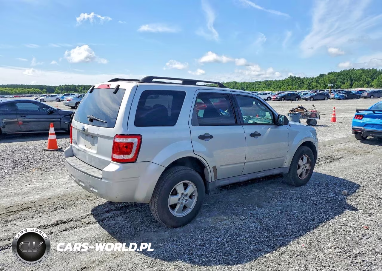 2009 Ford Escape Xlt VIN:1FMCU03G49KA94939 - 3